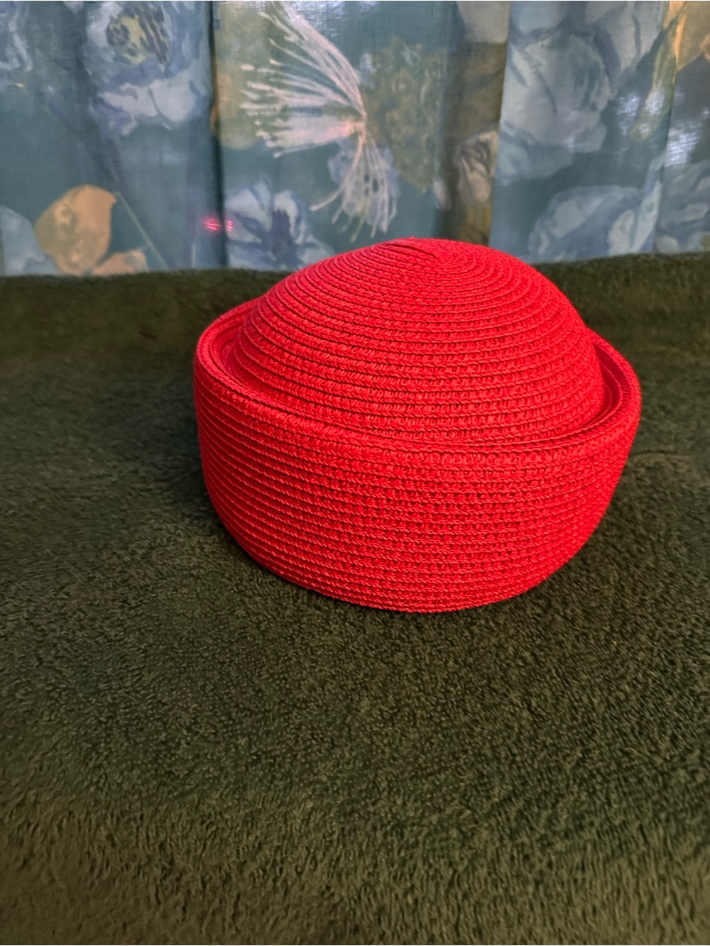Red Women’s Crochet Pillbox Hat - Unbranded